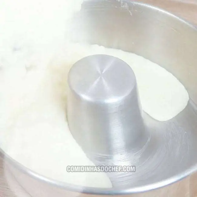 Bolo de Tapioca Granulada - Passo 4