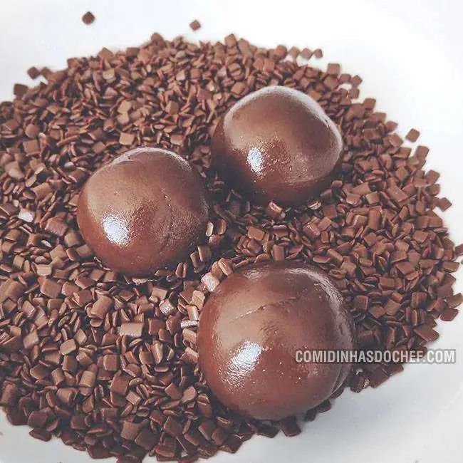 Brigadeiro Gourmet de Chocolate - Passo 7