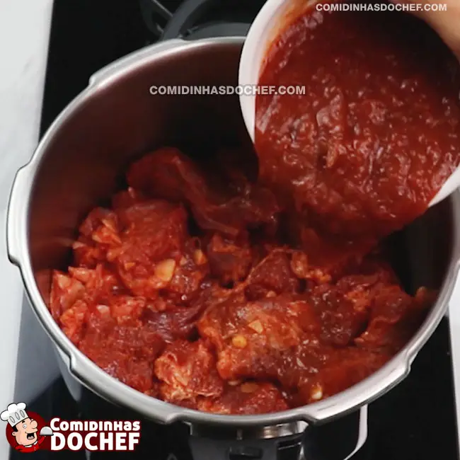 Carne de Panela com Molho de Tomate - Passo 4