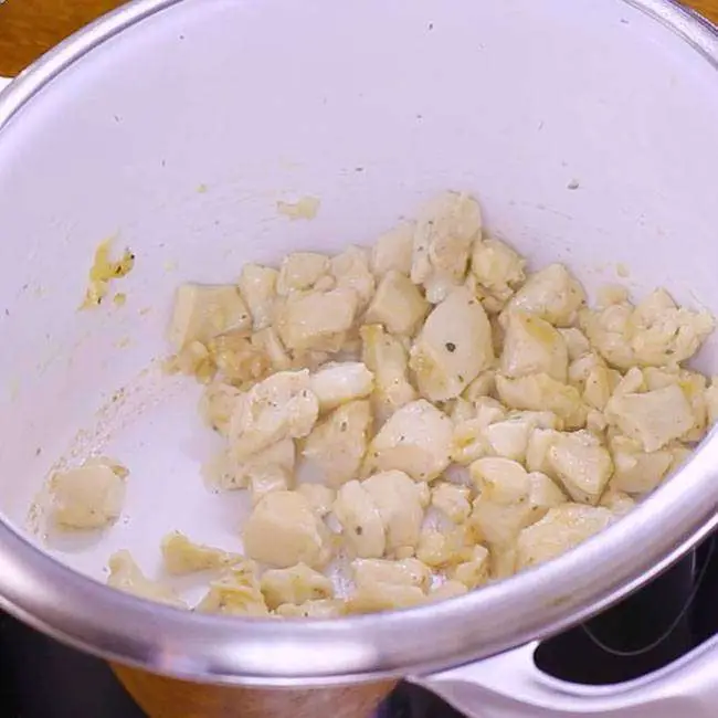 Strogonoff de Frango Cremoso - Passo 3