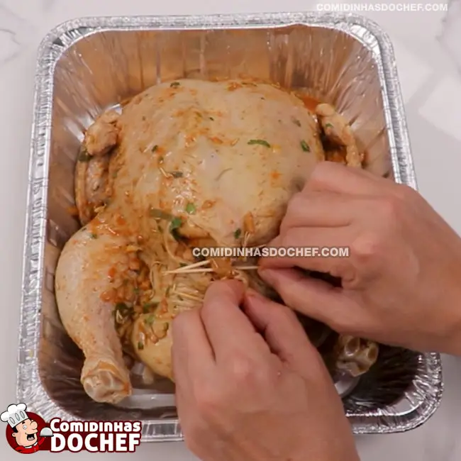 Frango Recheado com Farofa - Passo 13