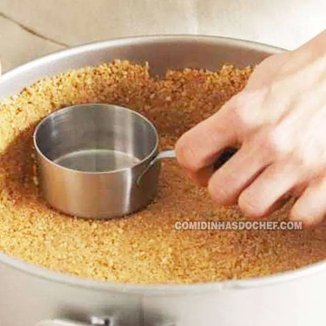 Torta de Maracujá com Biscoito - Passo 7