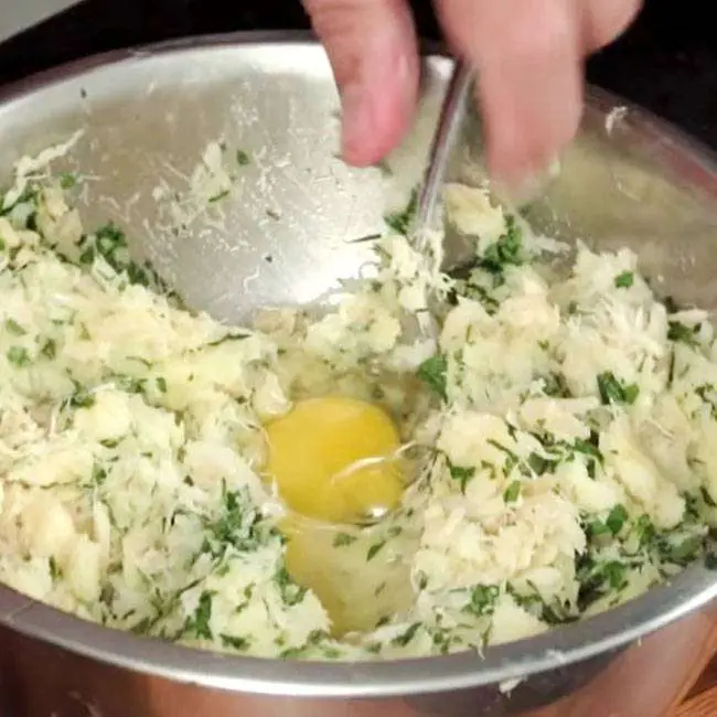 Bolinho de Bacalhau Simples - Passo 8
