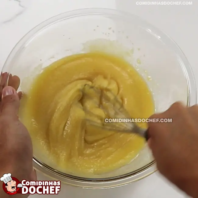 Bolo Verde de Limão com Gelatina e Iogurte - Passo 3
