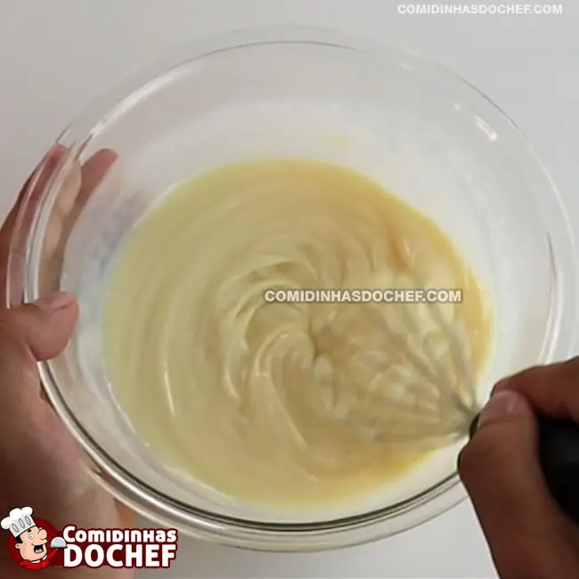 Bolo Verde de Limão com Gelatina e Iogurte - Passo 2