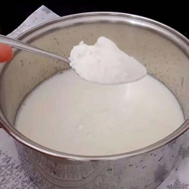 Manjar de Coco com Calda de Ameixa - Passo 1