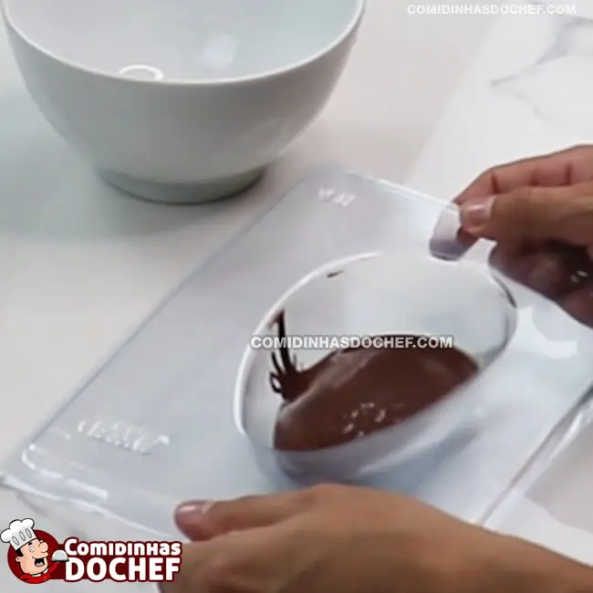 Ovo de Páscoa de Colher de Chocolate - Passo 6