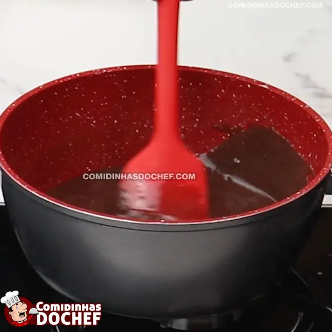Ovo de Páscoa de Colher de Chocolate - Passo 2