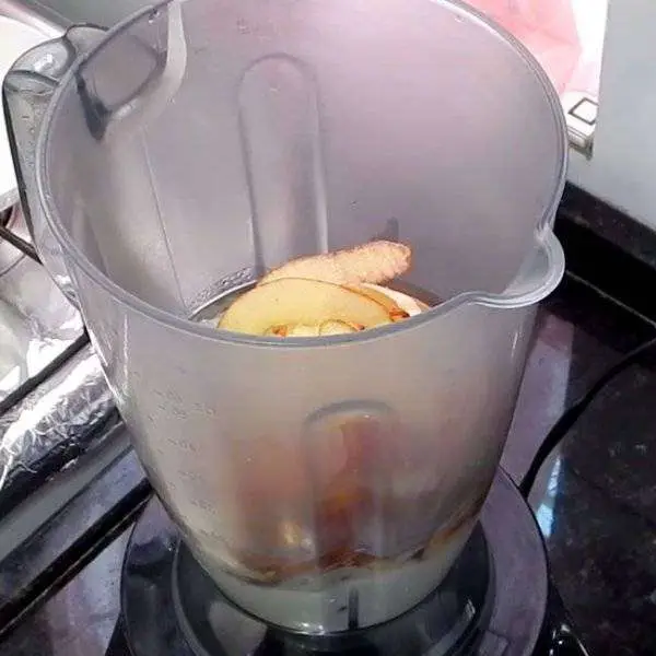 Bolo de Maçã de Liquidificador - Passo 2