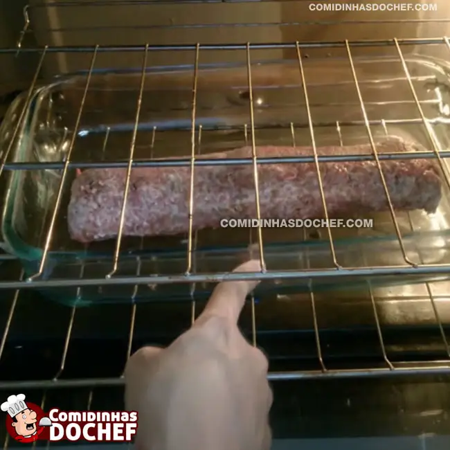 Rocambole de Carne Moída Simples - Passo 10