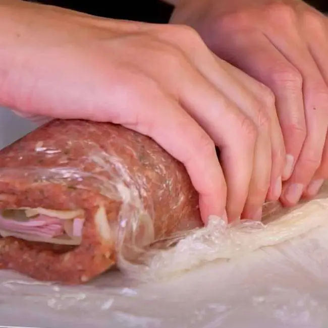 Rocambole de Carne Moída Simples - Passo 7