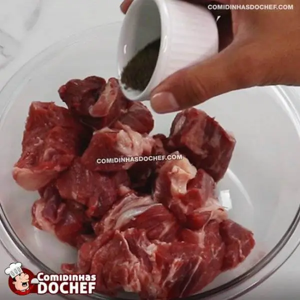 Acém na Panela de Pressão com Cebola - Passo 2
