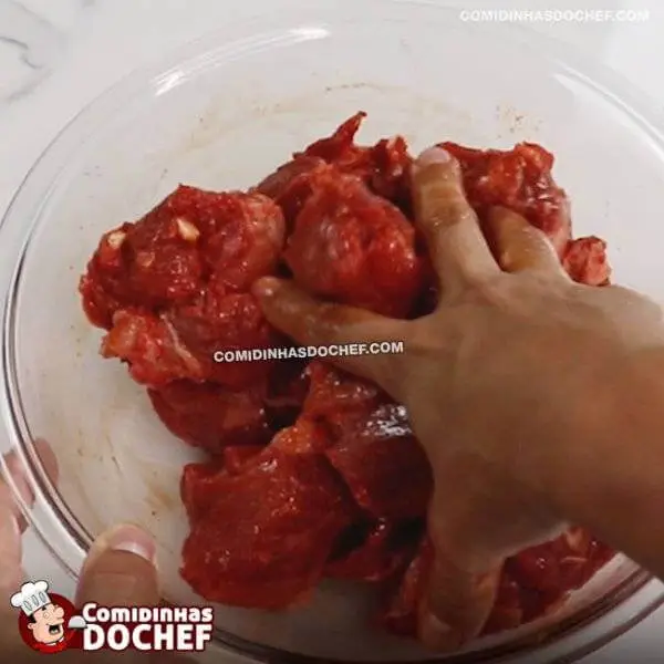 Acém na Panela de Pressão com Cebola - Passo 3