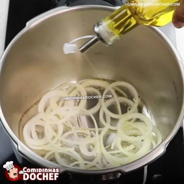 Acém na Panela de Pressão com Cebola - Passo 5