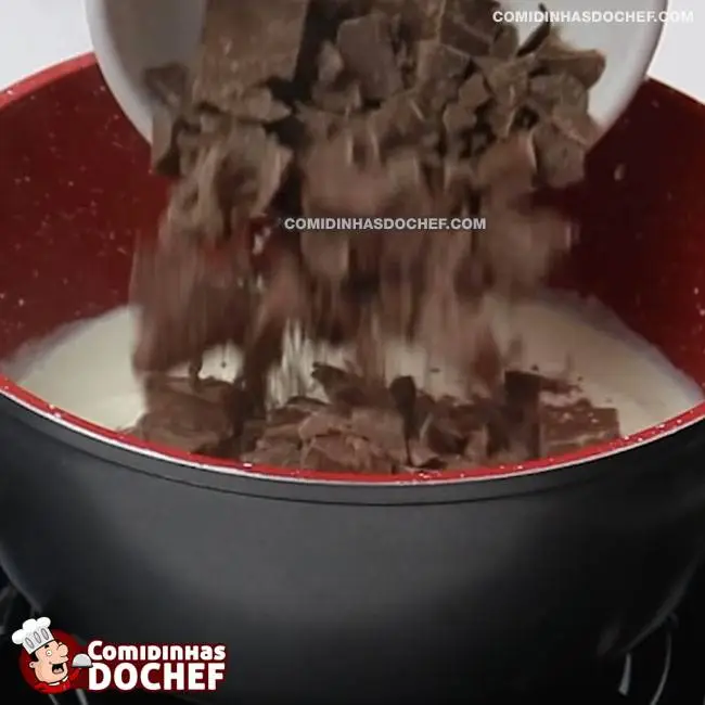 Pavê de Creme e Chocolate - Passo 3