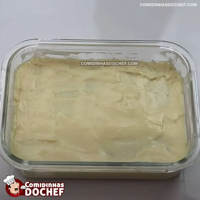 Pavê de Creme e Chocolate - Passo 3
