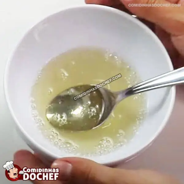 Sobremesa Romeu e Julieta com Requeijão Cremoso - Passo 1