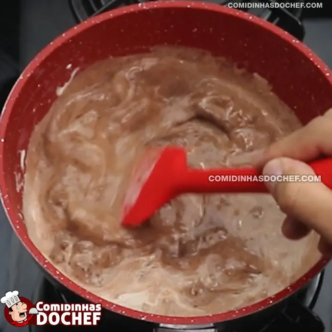 Sobremesa com Ganache e Bolacha - Passo 2