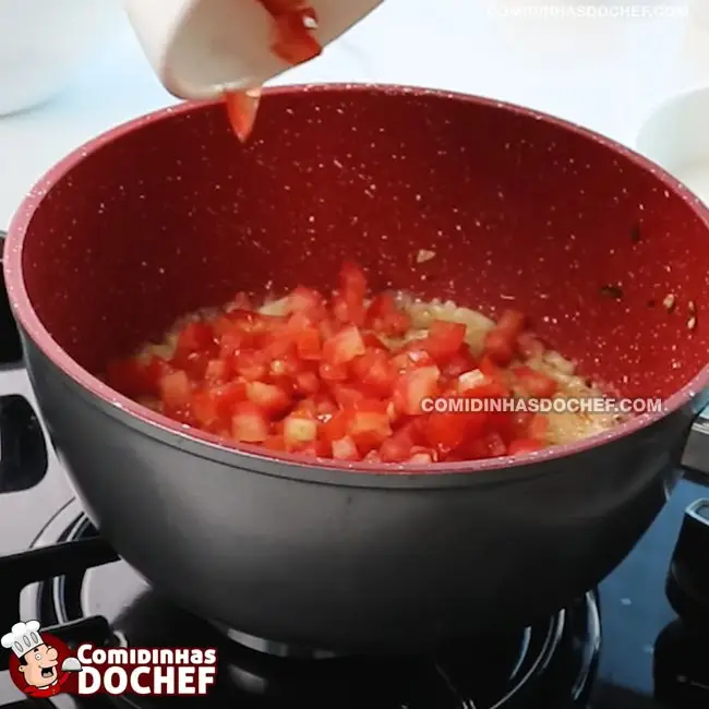 Strogonoff de Salsicha com Ketchup - Passo 3