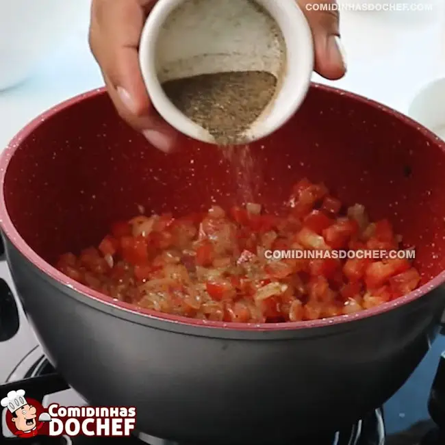 Strogonoff de Salsicha com Ketchup - Passo 4