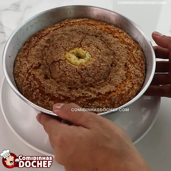 Bolo Cocada Caramelizada - Passo 8