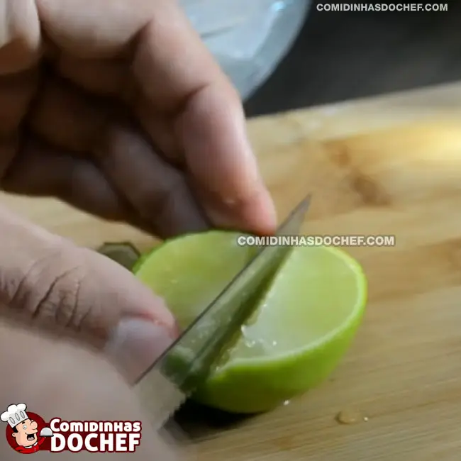 Caipirinha Tradicional - Passo 2