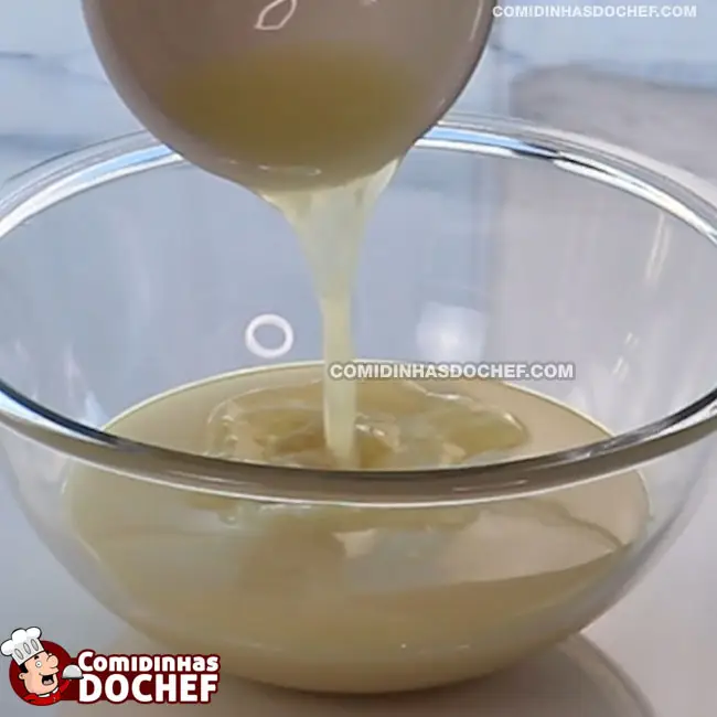 Cobertura de Bolo com Creme de Leite e Leite Condensado - Passo 1