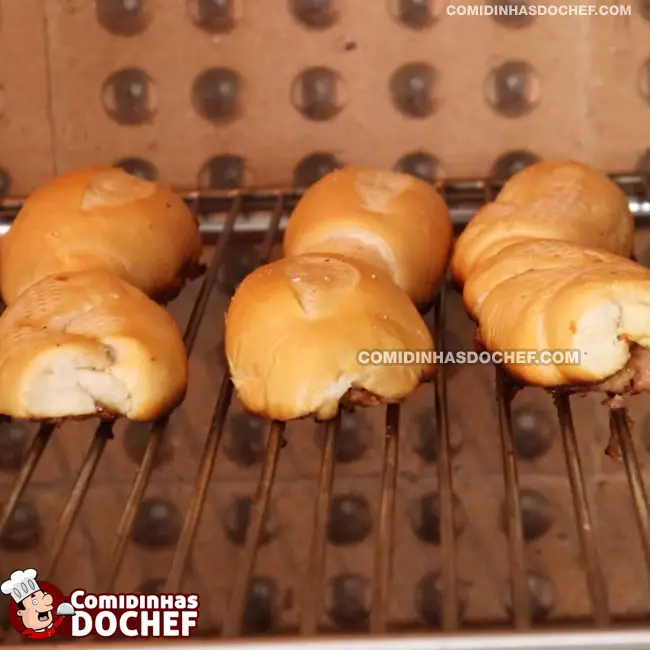 Pão com Linguiça na Churrasqueira - Passo 10