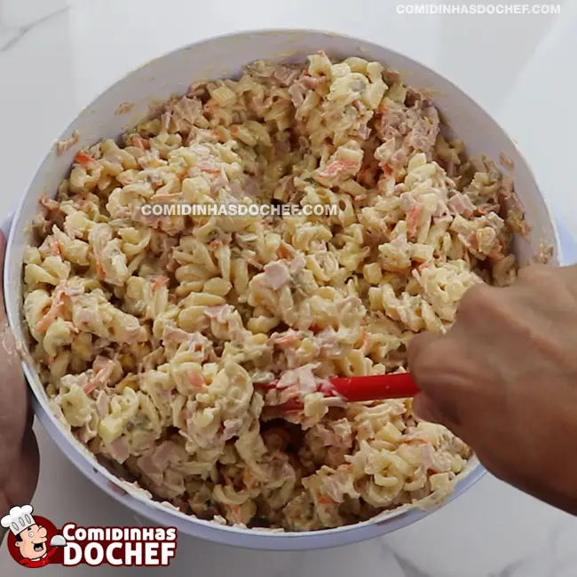Salada de Macarrão Parafuso - Passo 4
