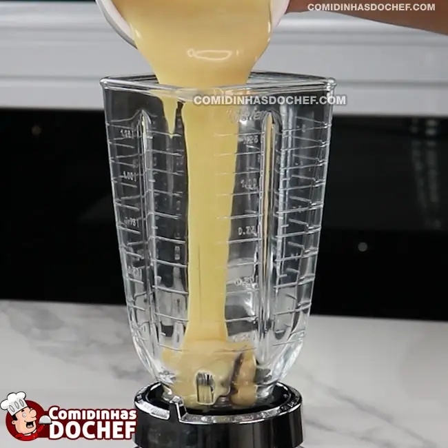 Sobremesa com Gelatina de Morango - Passo 1