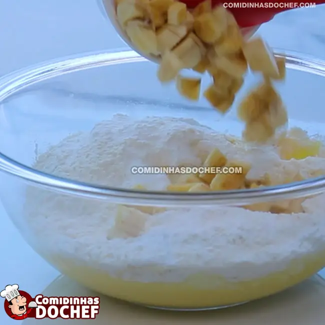 Bolinho de Banana Simples - Passo 2
