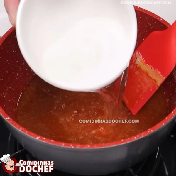 Bolo de Abacaxi Caramelizado Simples - Passo 3