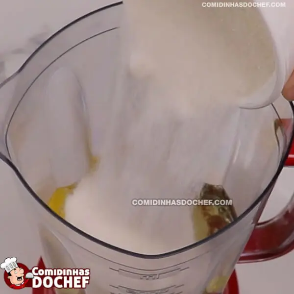 Bolo de Abacaxi Caramelizado Simples - Passo 1