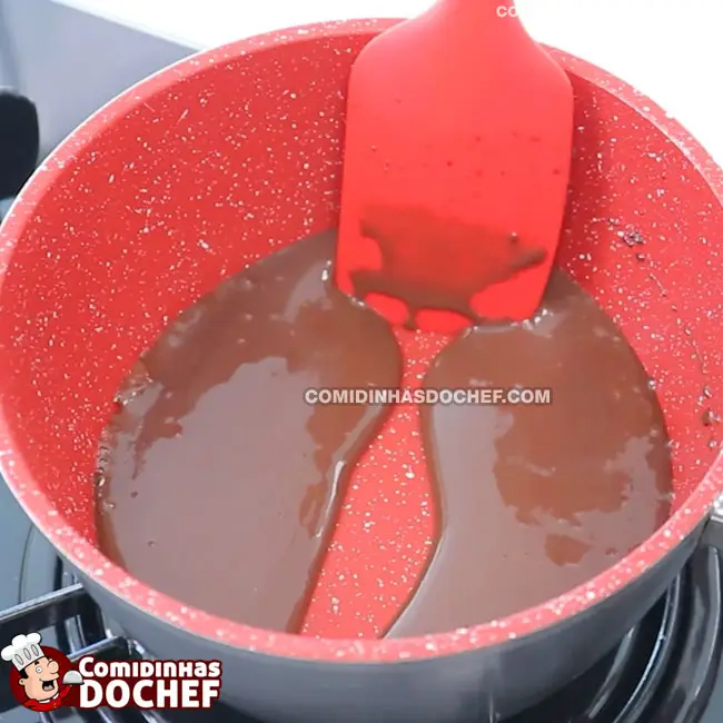 Bolo de Caneca de Chocolate de Micro-Ondas - Passo 2