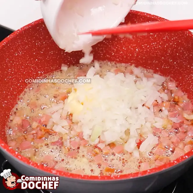 Farofa de Cenoura Simples com Bacon e Ovo - Passo 2