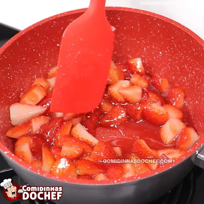 Geleia de Morango Fácil com Pedaços - Passo 3