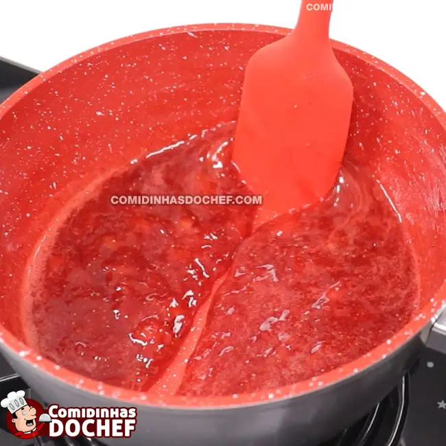 Geleia de Morango Fácil com Pedaços - Passo 5