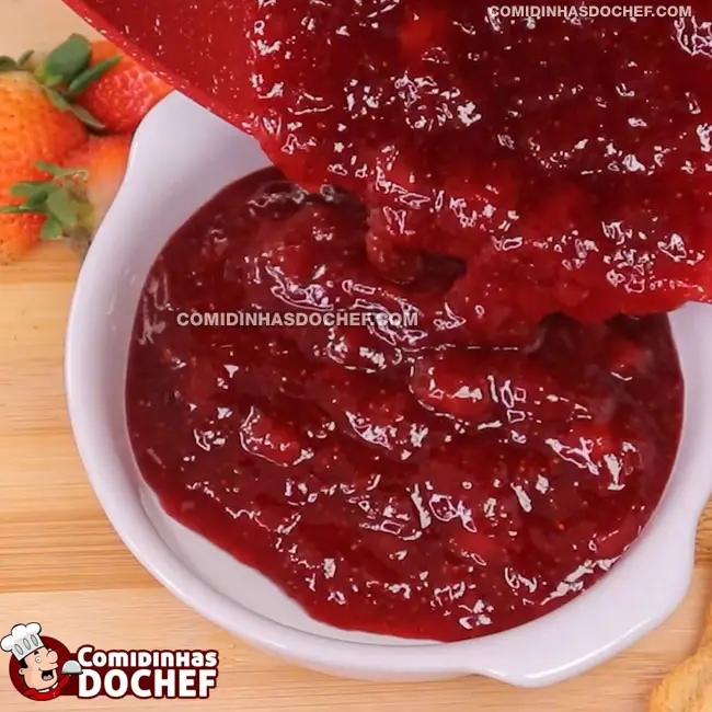 Geleia de Morango Fácil com Pedaços - Passo 6