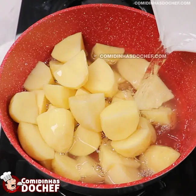 Purê de Batata para Escondidinho - Passo 1