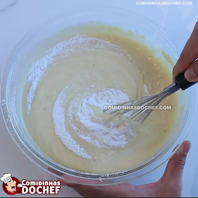 Bolo de Banana de Liquidificador Rápido - Passo 6
