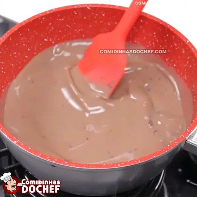 Bolo de Cenoura com Calda de Chocolate - Passo 2