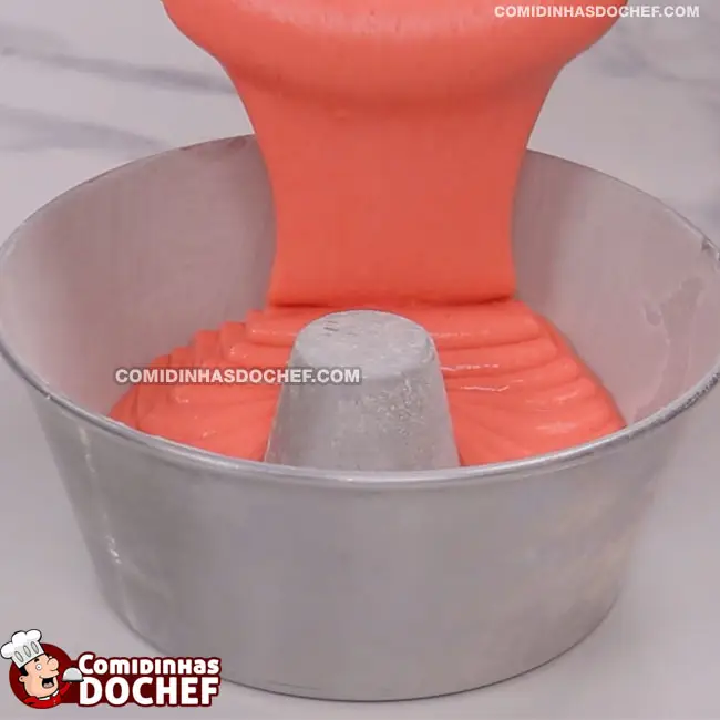 Bolo de Gelatina Simples e Fácil - Passo 7