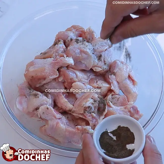 Frango Empanado com Farinha de Trigo - Passo 2