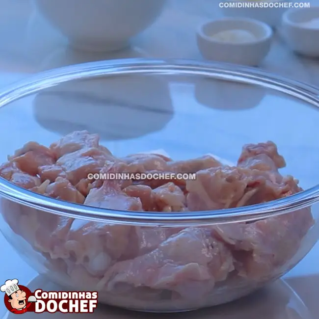 Frango Empanado com Farinha de Trigo - Passo 1