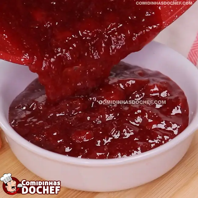 Geleia de Morango para Torta - Passo 10