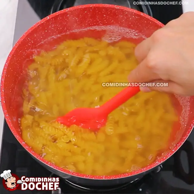 Macarronada com Sardinha Enlatada - Passo 12