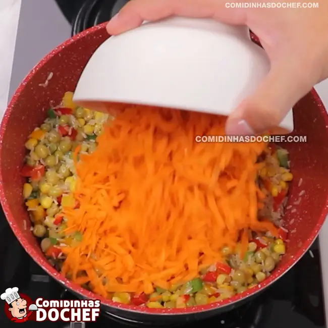 Arroz à Grega Simples e Fácil - Passo 4