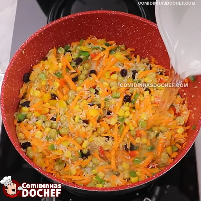 Arroz à Grega Simples e Fácil - Passo 6