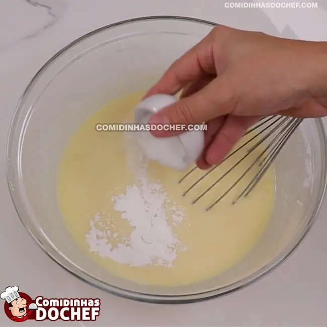 Bolo Bombocado Simples e Fácil - Passo 4