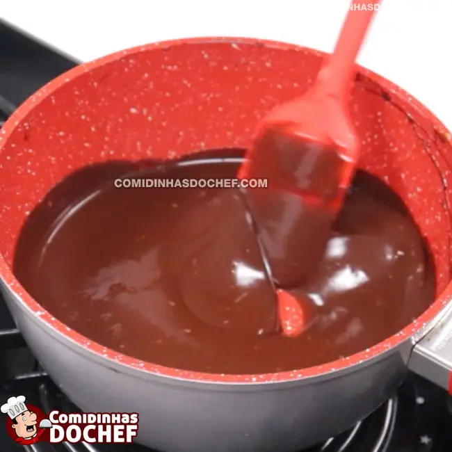 Mousse de Leite Ninho Com Ganache - Passo 2